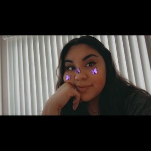 Meet your Posher, Stephanie